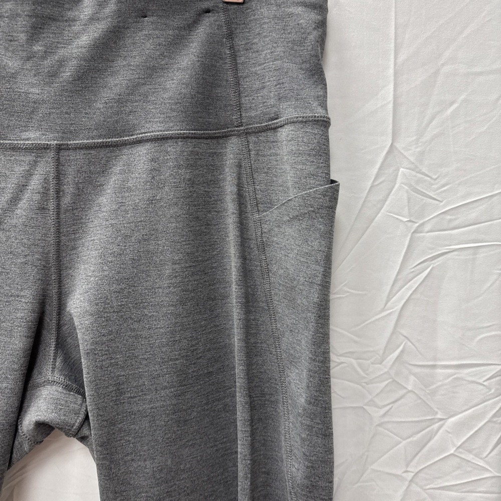 Xersion Move High Rise Capri Leggings Pockets Grey XL Made in Lesotho Athletic - Picture 2 of 10